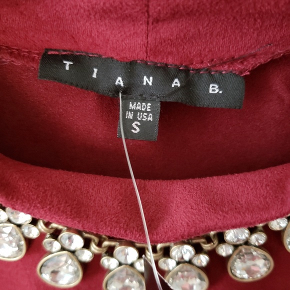 Tiana B. Shift Dress - Picture 2 of 5